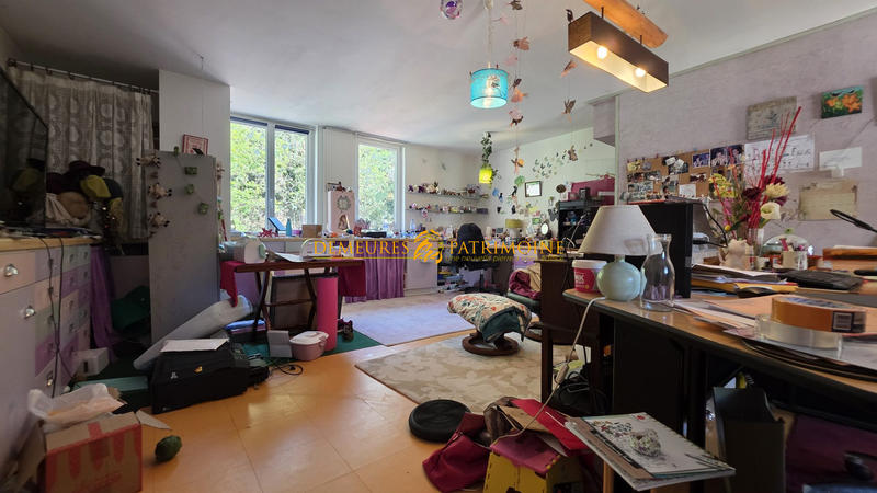 Maison - 304 m² - 7 pièces