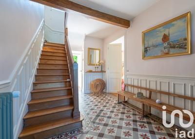 Maison - 215 m² - 10 pièces