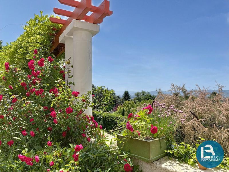 Maison ancienne - 217 m² - 6 pièces