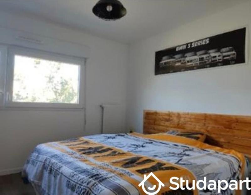 Chambre - 11 m² - 1 pièce