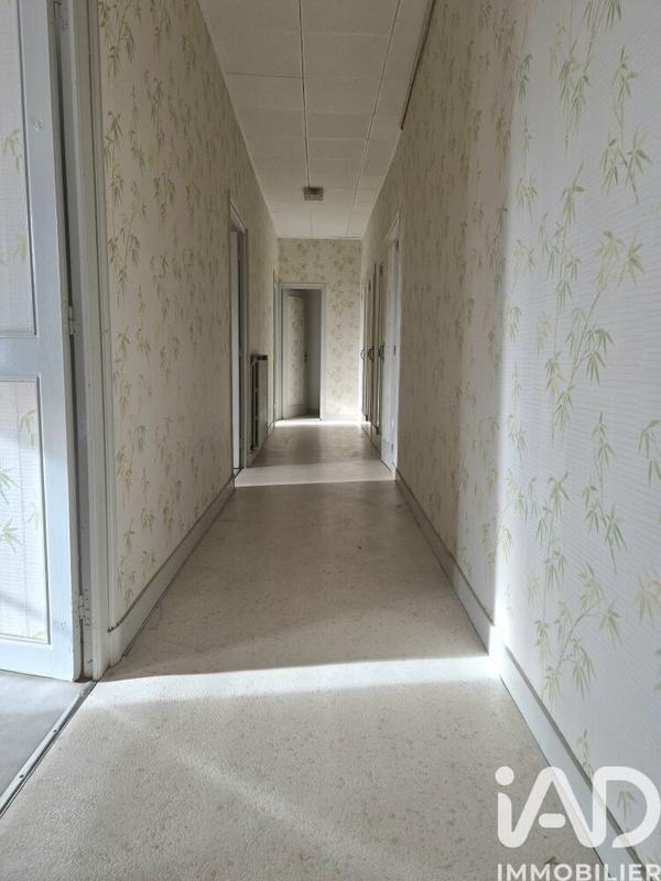 Maison - 211 m² - 6 pièces