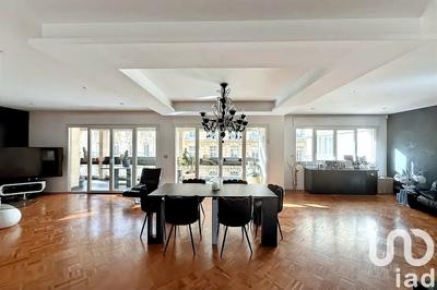 Appartement - 174 m² - 5 pièces