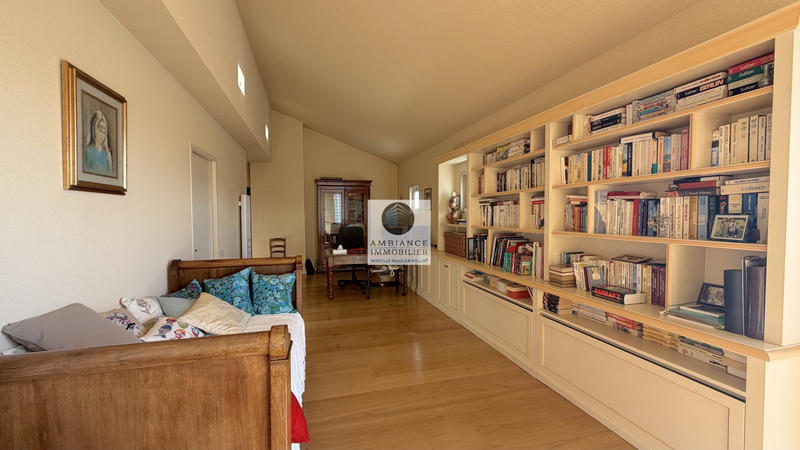 Appartement - 203 m² - 7 pièces