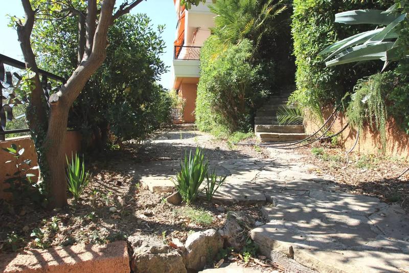 Appartement - 80 m² - 3 pièces