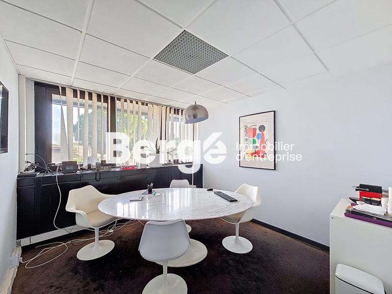 Bureau - 162 m²