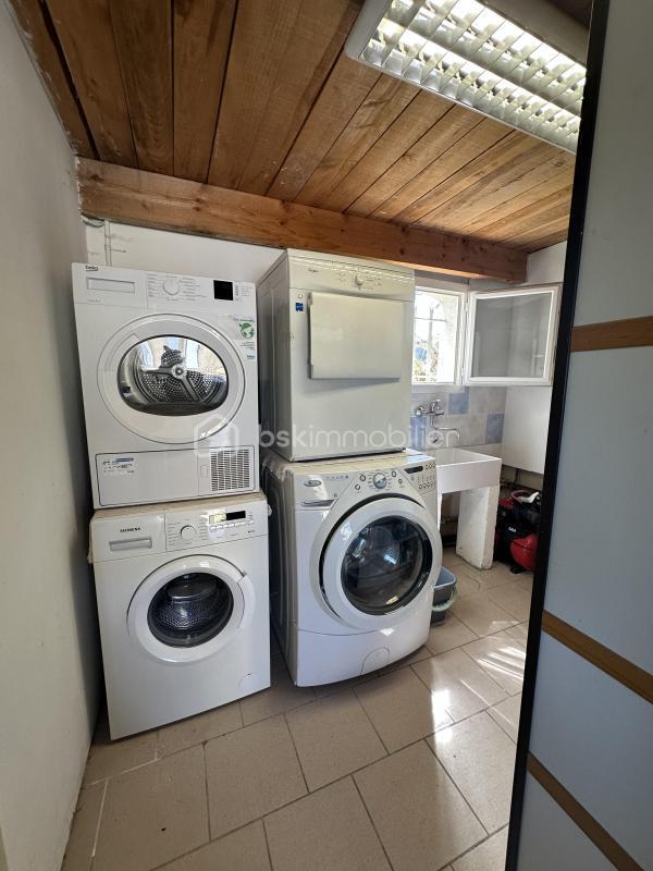 Propriété - 222 m² - 7 pièces