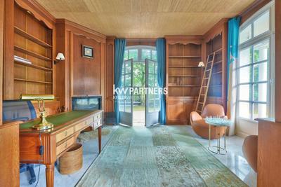 Maison - 498 m² - 14 pièces