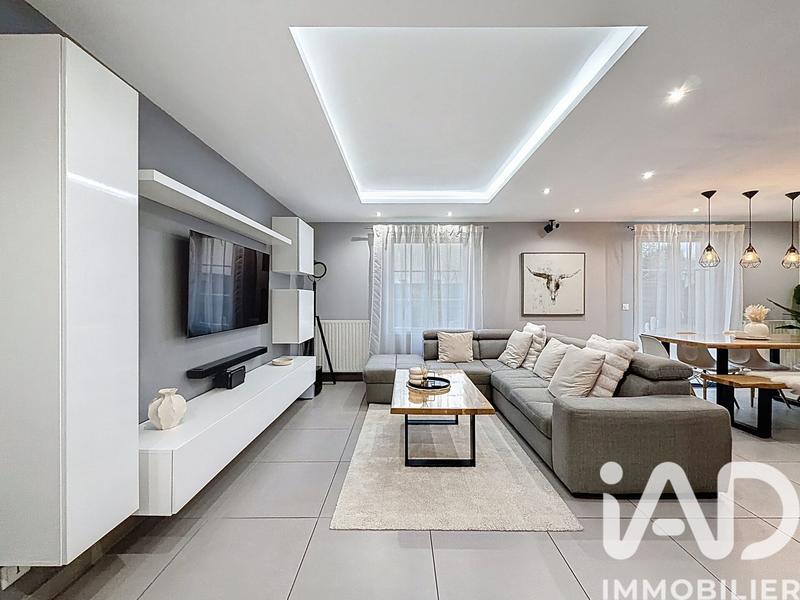 Maison - 102 m² - 5 pièces