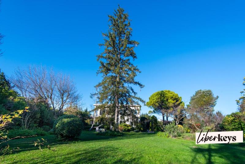 Maison - 195 m² - 6 pièces