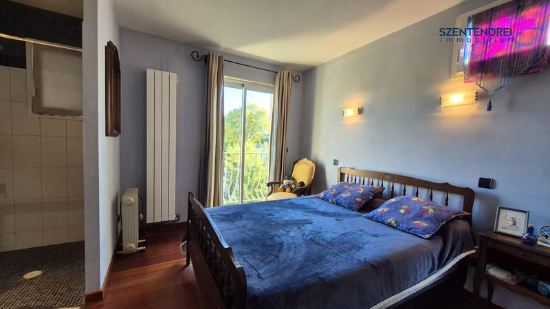 Villa - 366 m² - 12 pièces