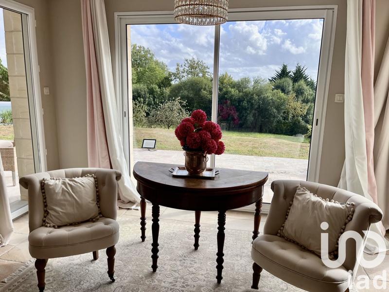 Maison - 230 m² - 5 pièces