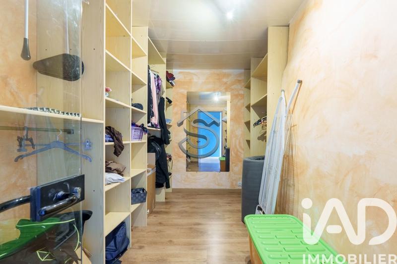 Maison - 243 m² - 7 pièces