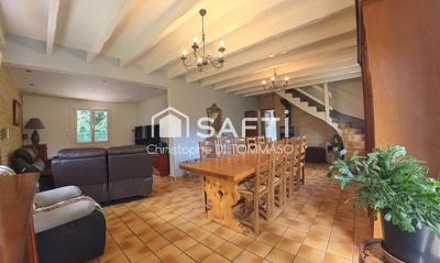 Maison - 163 m² - 6 pièces