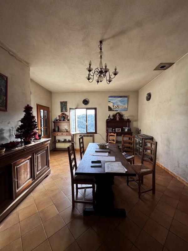 Maison - 274 m² - 10 pièces