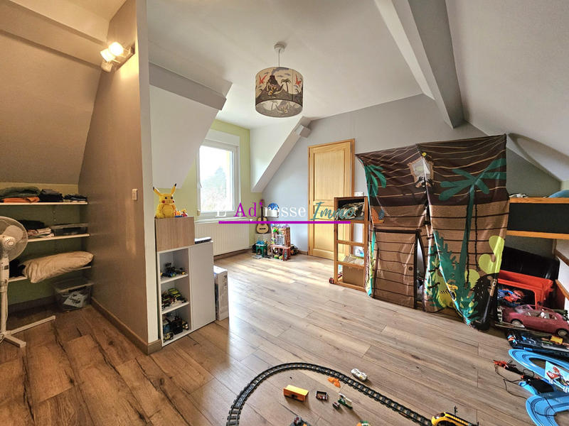 Maison - 134 m² - 9 pièces