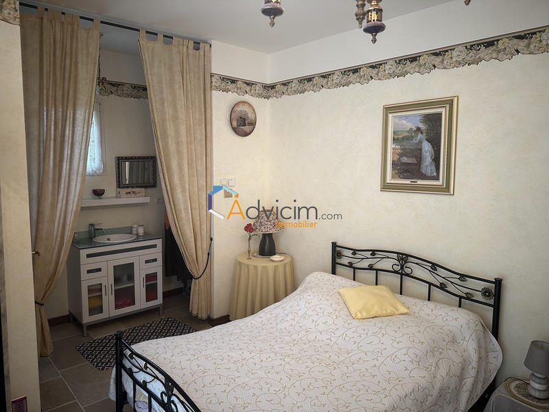 Maison - 198 m² - 6 pièces