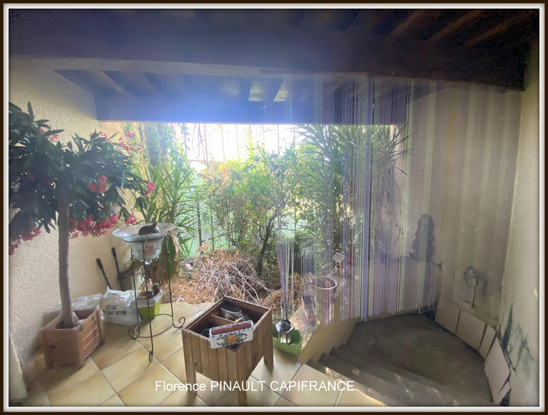 Maison - 225 m² - 8 pièces