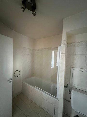 Studio - 30 m² - 1 pièce