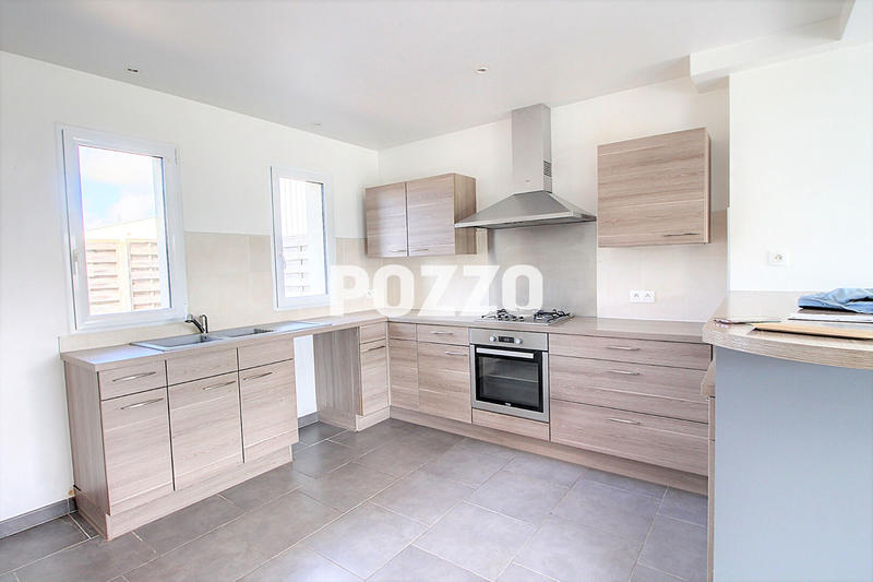 Maison - 142 m² - 5 pièces