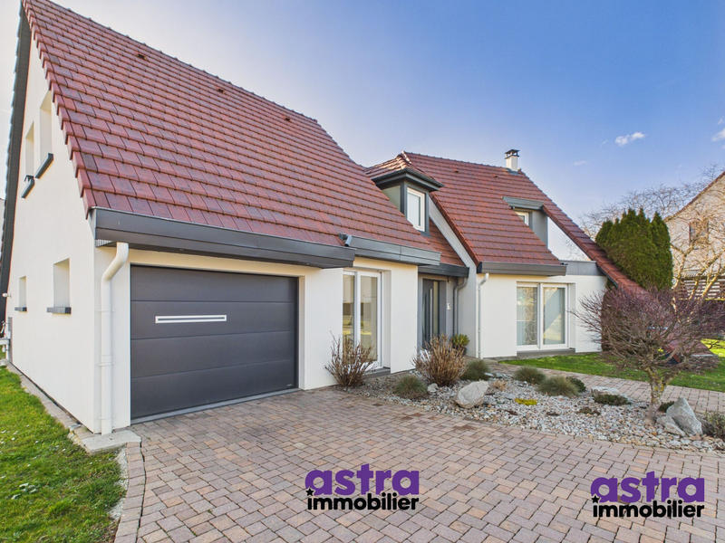 Maison - 137 m² - 5 pièces