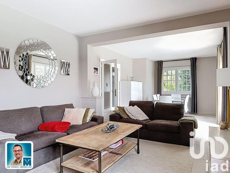 Maison - 237 m² - 9 pièces