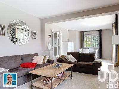 Maison - 237 m² - 9 pièces