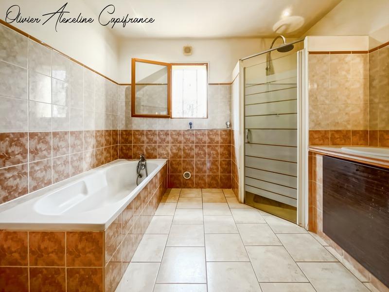 Maison - 187 m² - 7 pièces