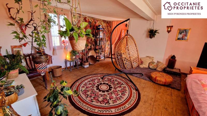 Maison - 161 m² - 8 pièces