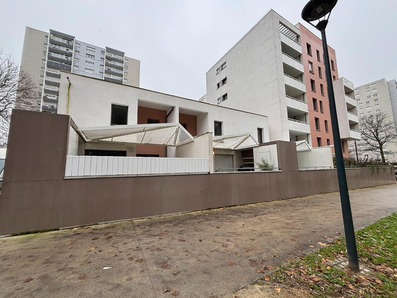 Appartement - 95 m² - 5 pièces