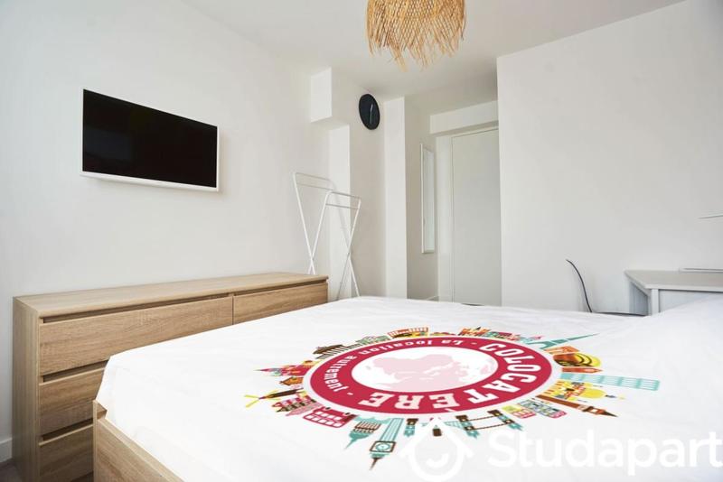 Chambre - 11 m² - 1 pièce