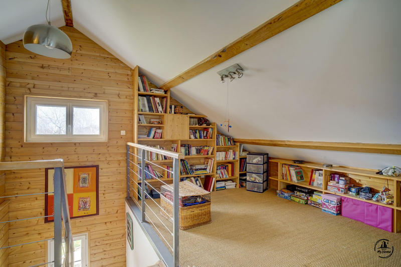 Maison - 230 m² - 8 pièces