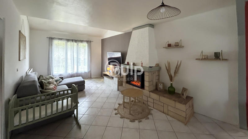 Maison - 95 m² - 5 pièces