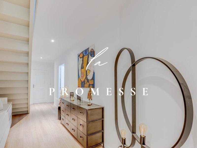 Loft - 171 m² - 6 pièces