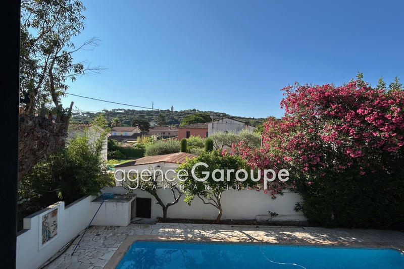 Maison - 225 m² - 6 pièces