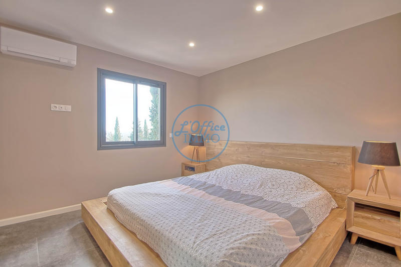 Villa - 100 m² - 4 pièces