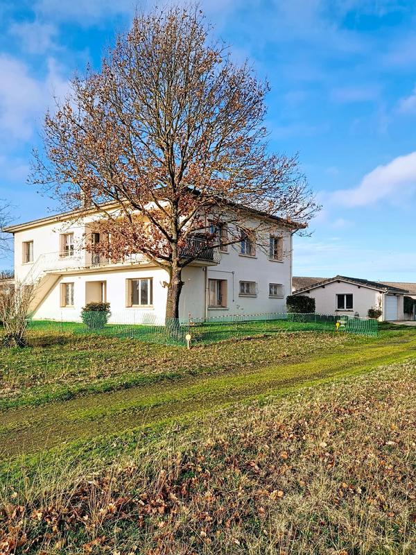 Maison - 265 m² - 10 pièces