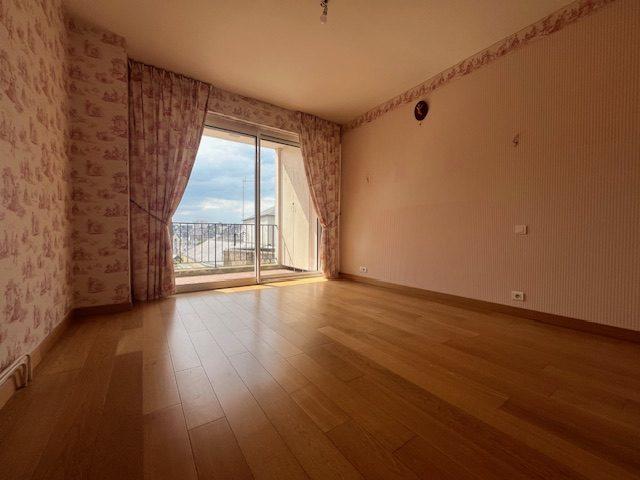 Appartement - 96 m² - 4 pièces