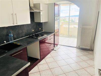 Appartement - 92 m² - 5 pièces