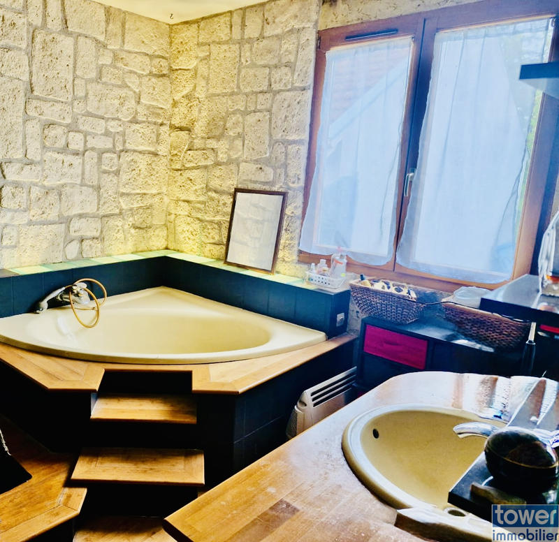 Maison - 108 m² - 4 pièces