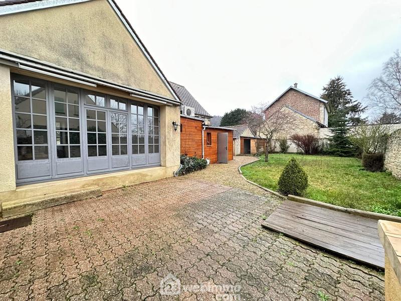 Maison - 205 m² - 7 pièces