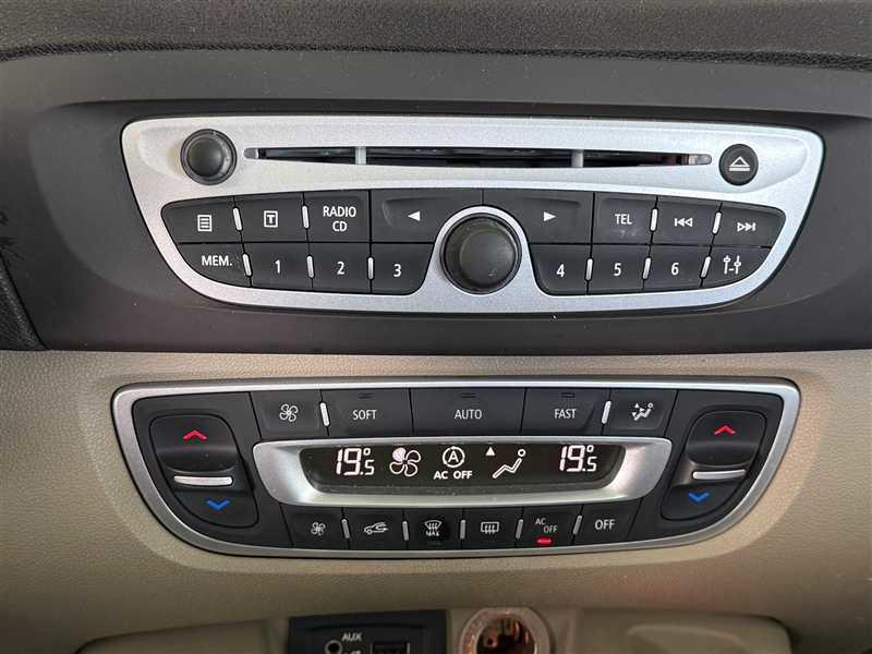 Renault Scénic III 1.9 Dci Privilege