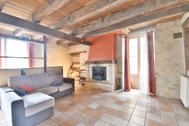 Maison en pierre - 138 m² - 6 pièces