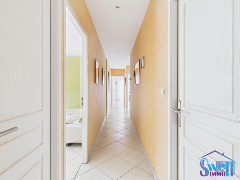 Maison contemporaine - 218 m² - 6 pièces