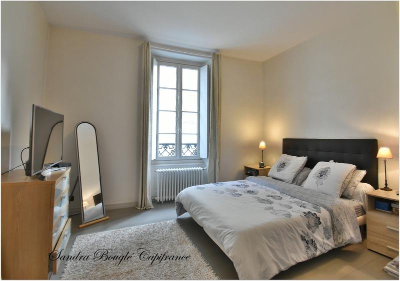 Maison de ville - 317 m² - 12 pièces