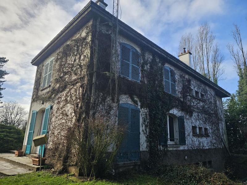 Propriété - 270 m² - 10 pièces