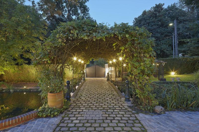 Maison - 296 m² - 10 pièces