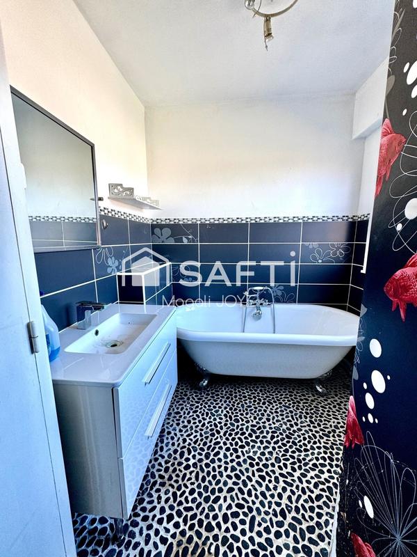 Maison - 137 m² - 7 pièces