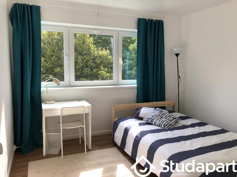 Chambre - 11 m² - 1 pièce