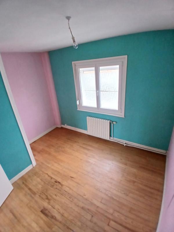 Maison - 83 m² - 5 pièces