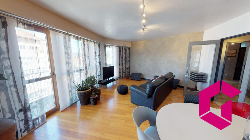 Appartement - 115 m² - 6 pièces